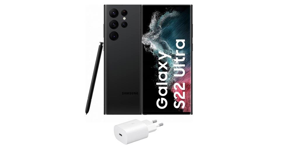 Samsung Galaxy S22 Ultra con cargador blanco