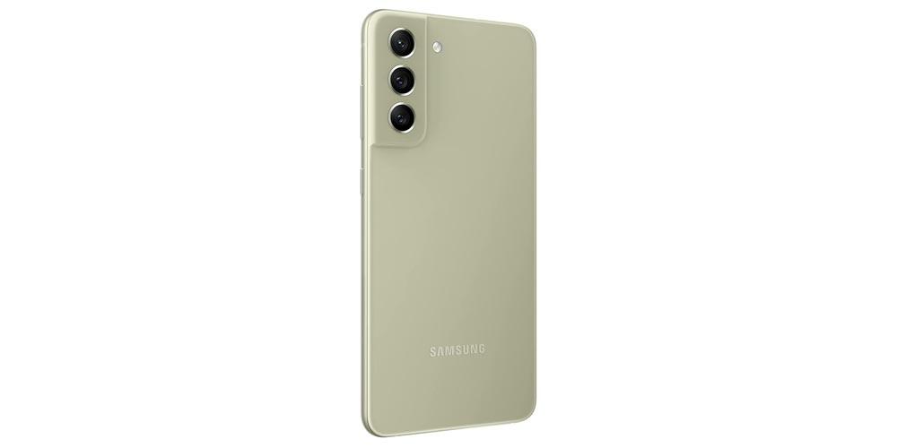 Cámara trasera del smartphone Samsung Galaxy S21 FE