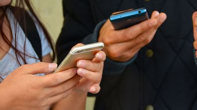 razones tener móvil secundario