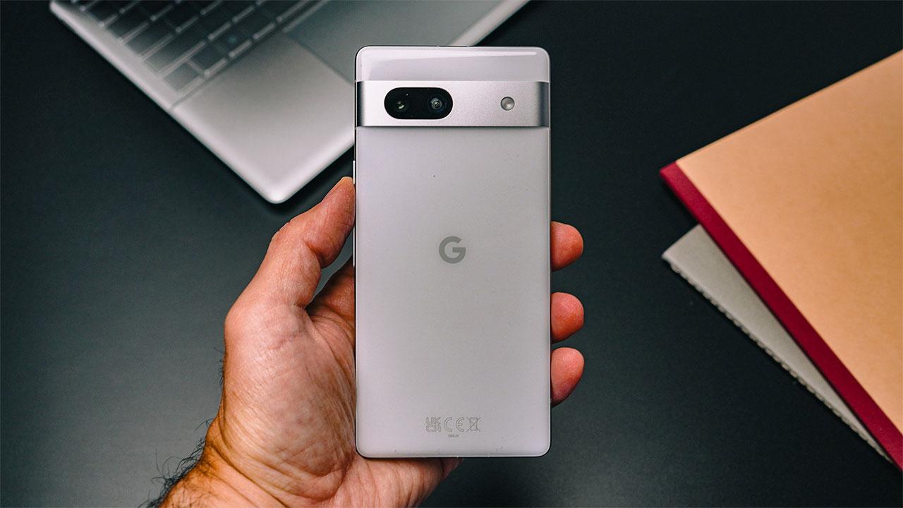 Google Pixel 7a белый