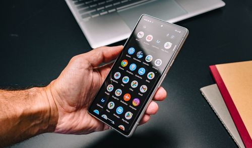 foto Google pixel 7a actualizar movil