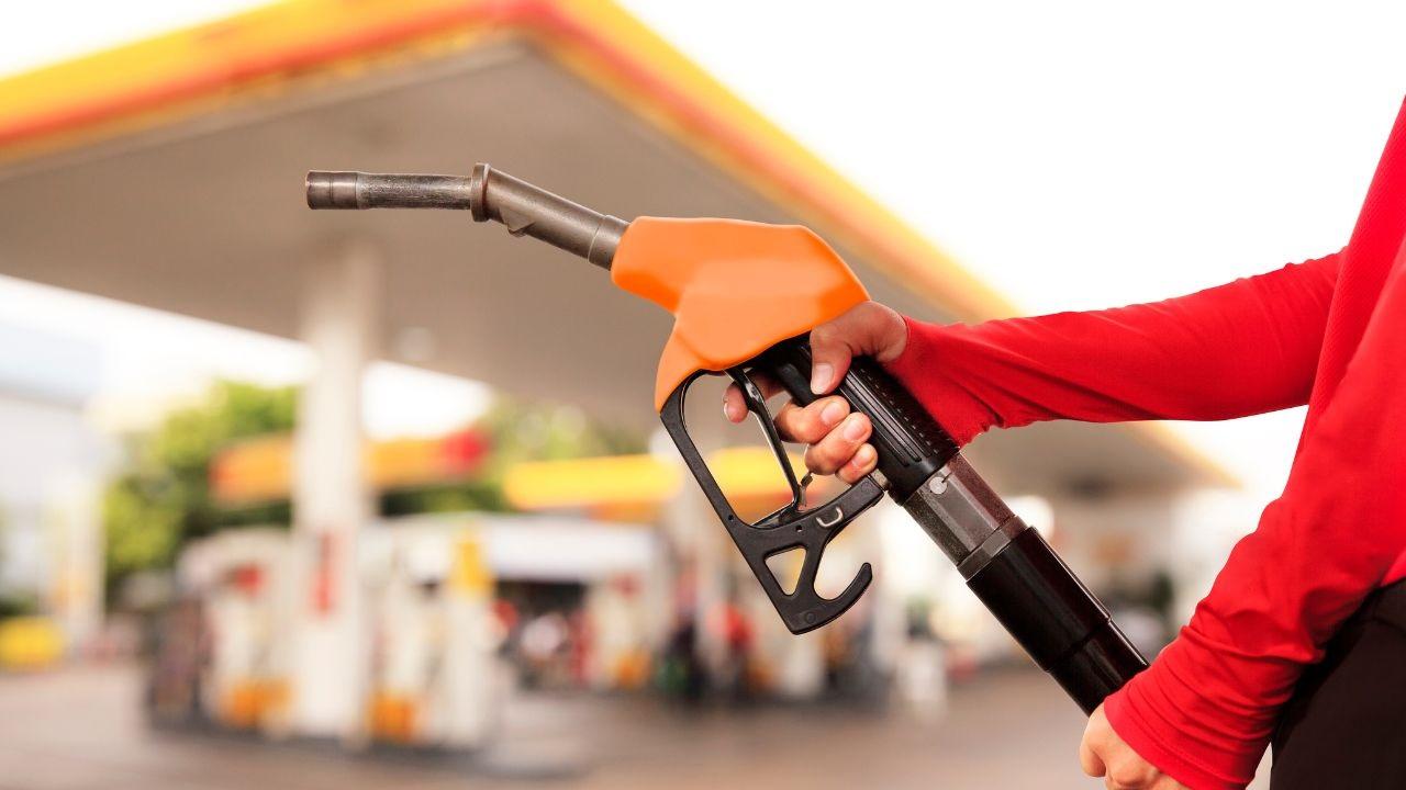 sitios mas baratos para repostar combustible gasolina diesel