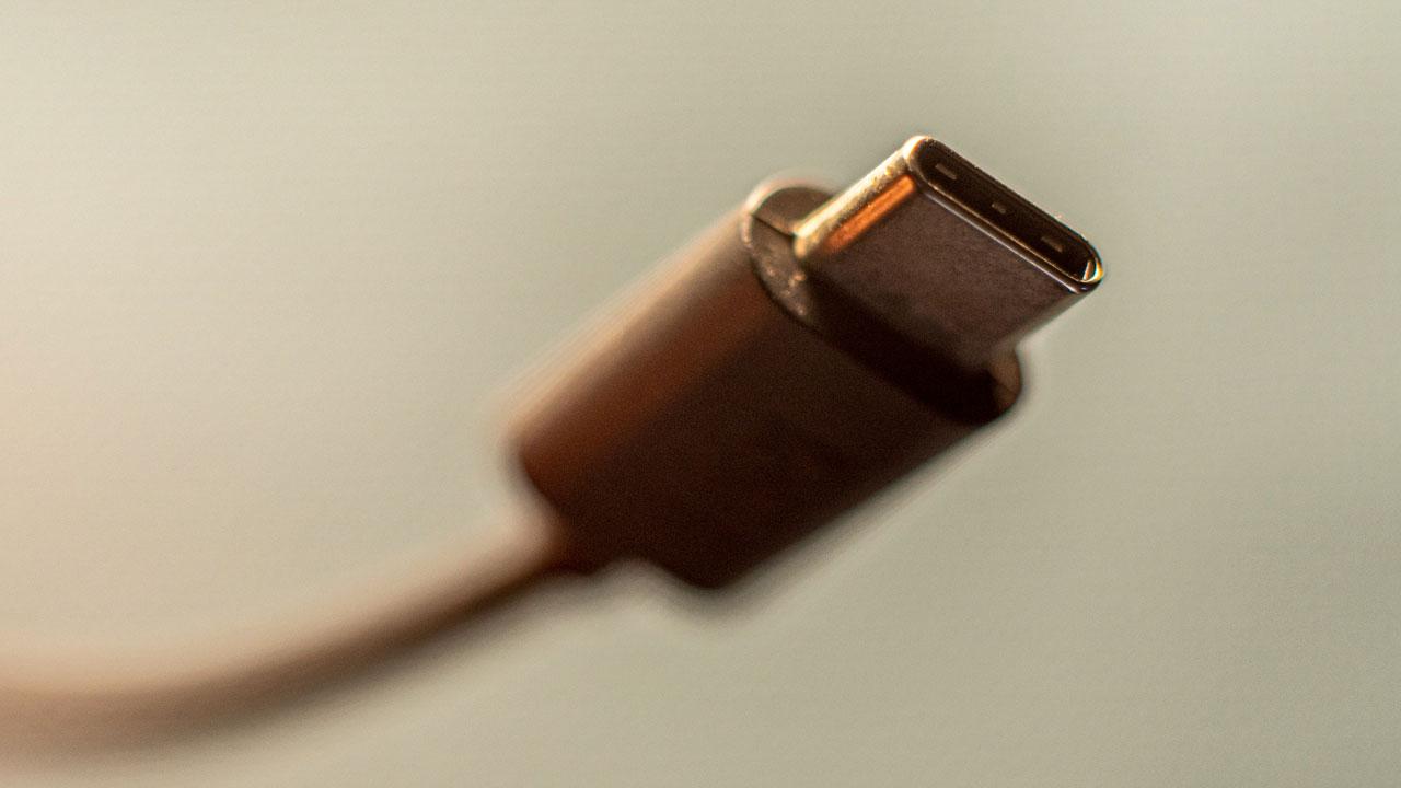 cable USB C en primer plano