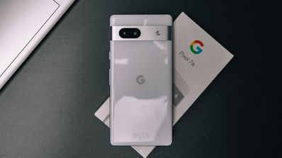 móviles sin cargador en la caja pixel 7a