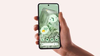 pixel 8 en mano