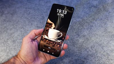 Xiaomi 13T Pro en mano