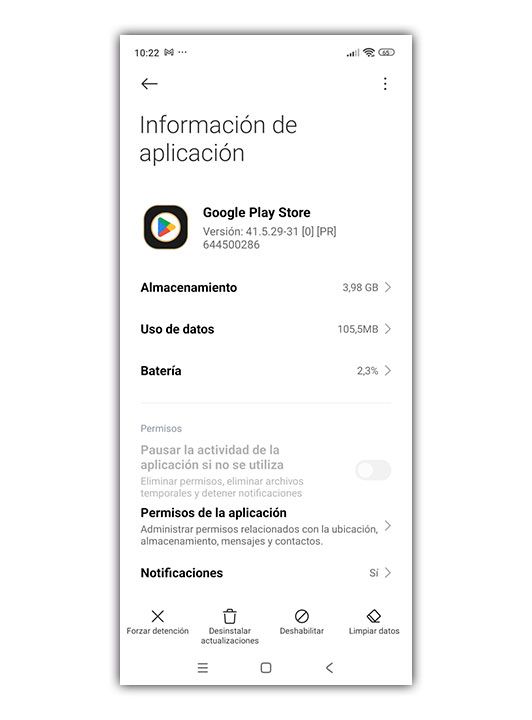 Menú de ajustes de un móvil Android mostrando la información de la aplicación Google Play Store.