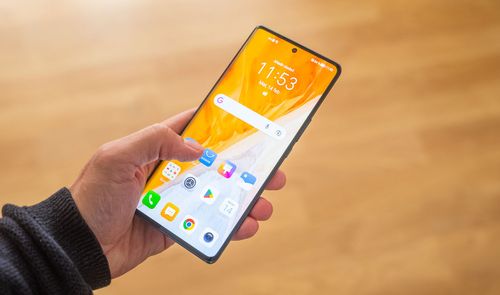 HONOR Magic5 Lite en la mano