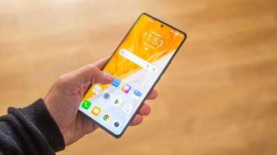HONOR Magic5 Lite en la mano