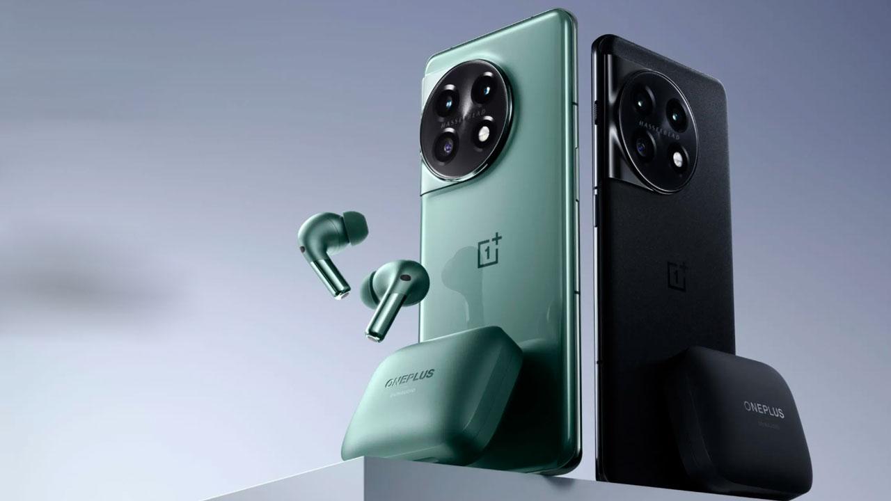 OnePlus 11 green and black