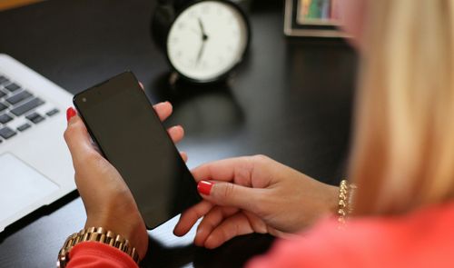 espiando móvil Android punto verde
