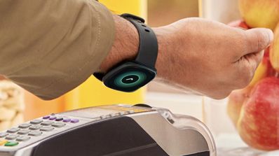 reloj Fitbit versa 4 pagando