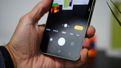 samsung galaxy a54 camara haciendo foto