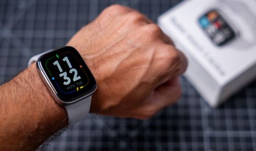 Redmi Watch 3 Active en mano