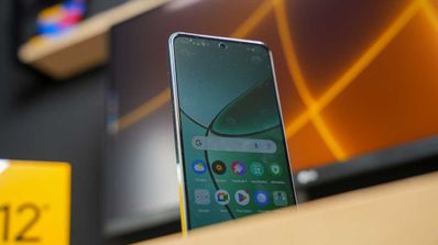 realme 12 plus angulo picado