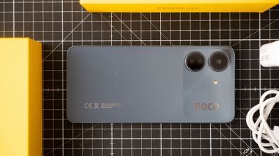 poco c65 diseño trasero