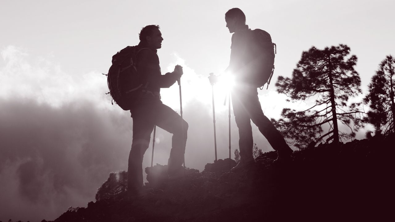 Senderistas en la montaña