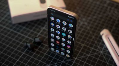 Diseño y pantalla Google Pixel 9
