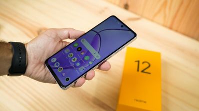 realme 12