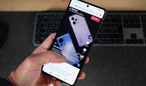 redmi note 13 pro 5G en mano