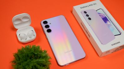 Samsung Galaxy A55 con caja