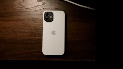 iphone 12 con funda