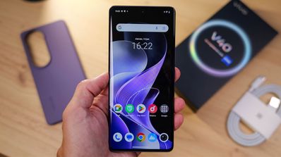smartphone vivo v40 con app Google Play Store