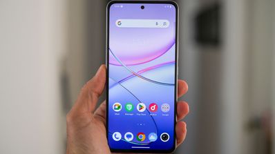 Destacada vivo 40 SE móvil en mano