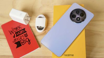 movil realme con accesorios
