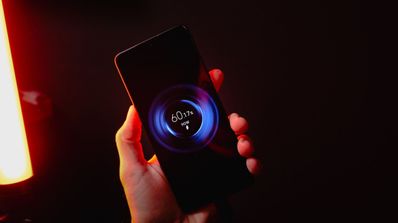 poco x7 pro iron man edition cargando