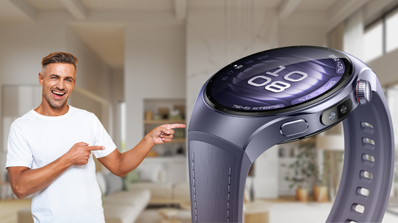 Huawei Watch 5 con hombre señalando reloj gigante