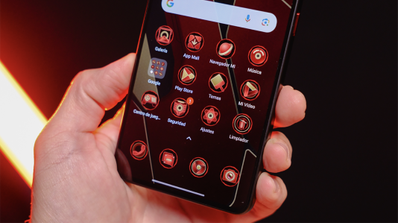 Movil Xiaomi con HyperOS.