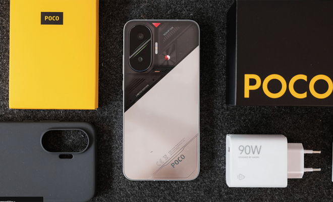 POCO F7 con todos sus accesorios.
