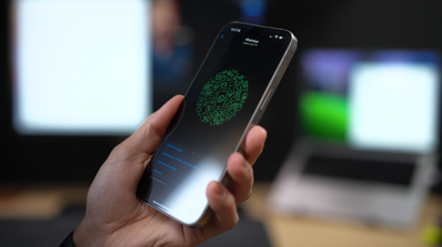 mirando whastsapp movil privacidad