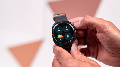 samsung galaxy watch ultra mano deporte