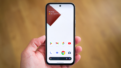 Persona usando un Google Pixel 8a
