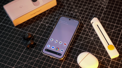 Google Pixel 9 con app de Google Fotos