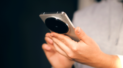 Telefono vivo X200 Pro en mano