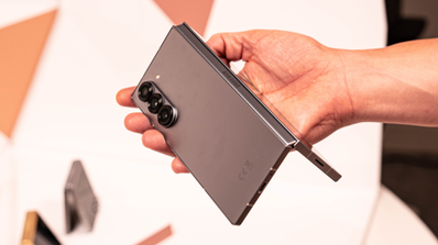 samsung galaxy z fold6 mano