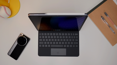Xiaomi Pad 7 junto al Xiaomi 15 Ultra