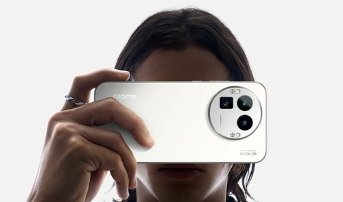 Nuevo realme GT 8 en color blanco