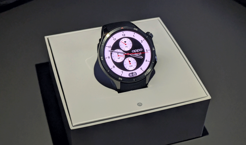 OPPO Watch X2 en su caja