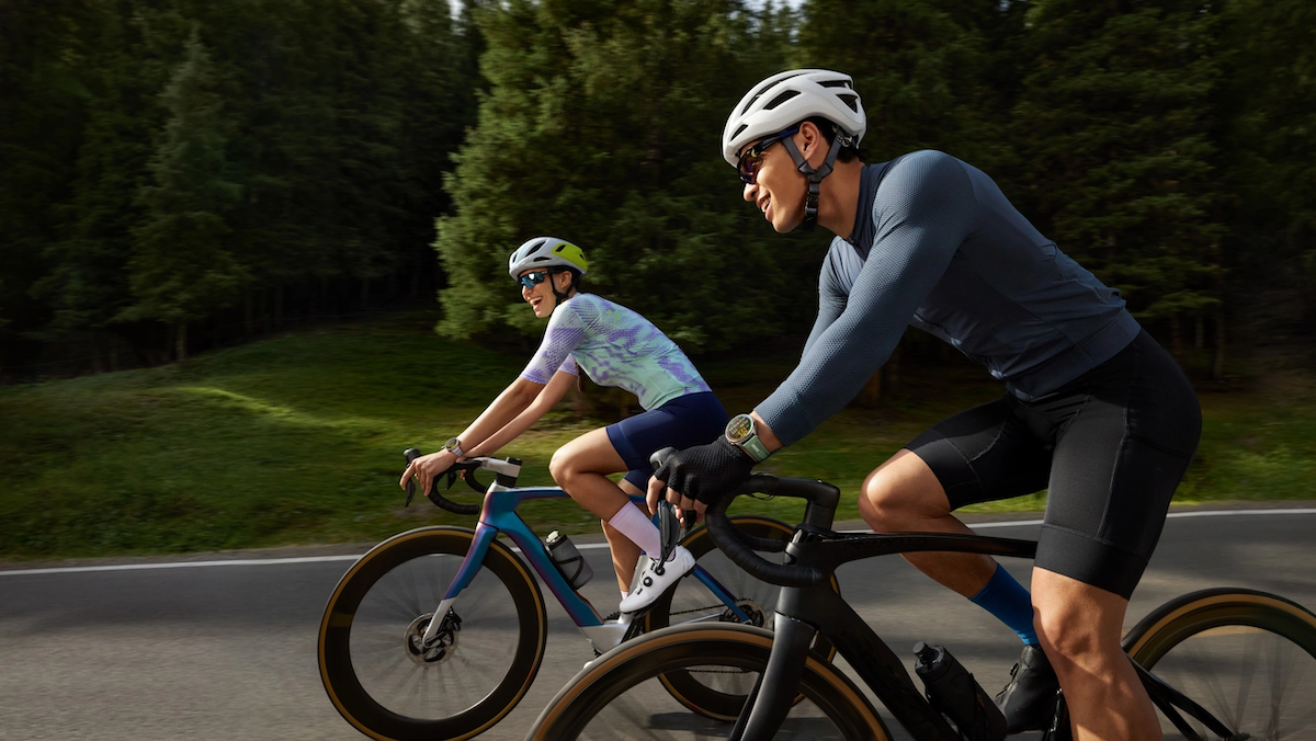 Ciclistas usando el Huawei Watch GT6