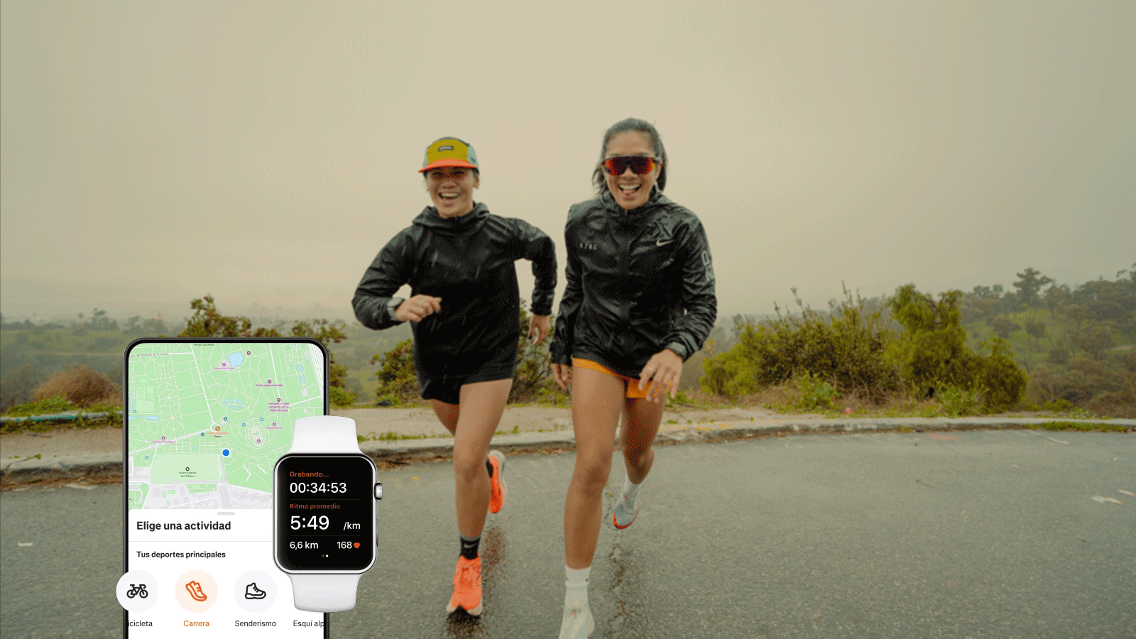 Corredoras con app y reloj usando Strava
