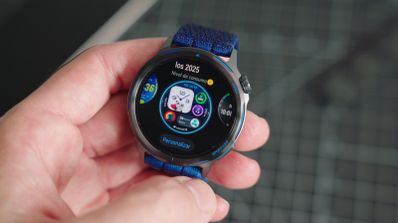 Diseño y corona del Huawei Watch GT Runner 2