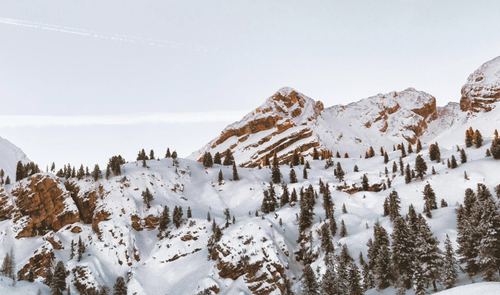Montañas con nieve