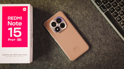 Redmi Note 15 Pro+ 5G al lado de su caja