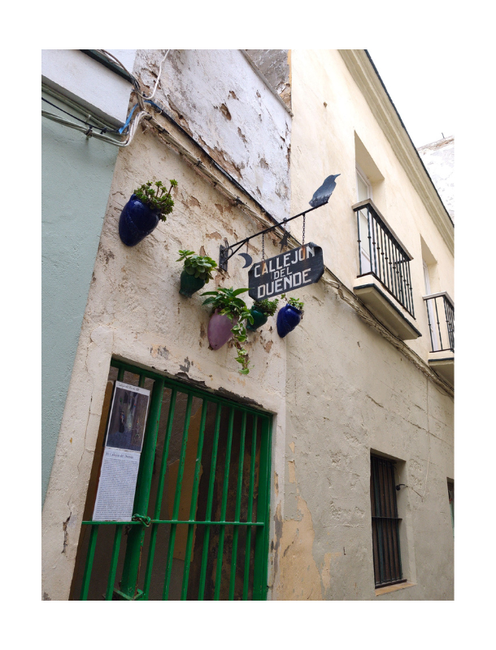 Secuencia del zoom en un callejón con la cámara del Xiaomi Redmi Note 15 Pro+ 5G