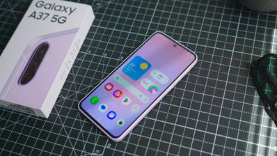 Pantalla y caja del Samsung Galaxy A37