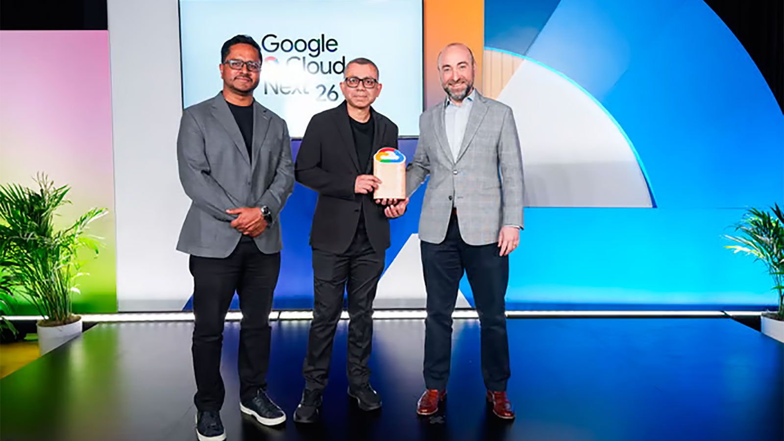El galardón recibido por Ericsson de manos de Google / Imagen de prensa de Ericsson